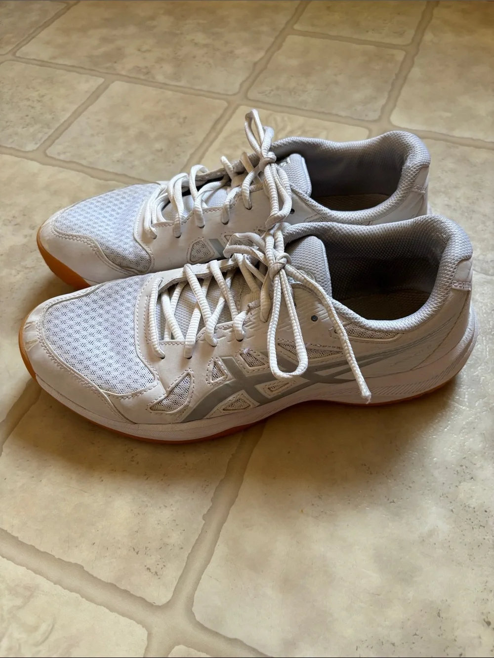 Asics Women’s Upcourt 6 White/Silver Volleyball Shoe 1072A107 Size 10